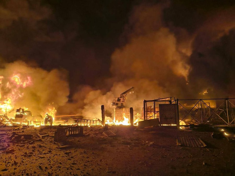 Η Ρωσία εξαπέλυσε σφοδρά πλήγματα κατά του Κιέβου: Στις φλόγες κρίσιμες ενεργειακές υποδομές