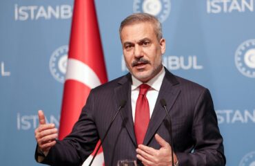 Χ.Φιντάν: «Το Ιράν αρνήθηκε την ευθύνη για τους πυραύλους που εκτοξεύτηκαν προς την Τουρκία»