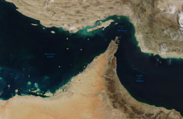 Η Βρετανία εξετάζει την αποστολή πολεμικών πλοίων στα Στενά του Ορμούζ