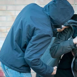 Έστησαν ενέδρα σε 16χρονο στα Ιωάννινα και τον «σάπισαν» στο ξύλο: «Πήγα να χάσω την όρασή μου»