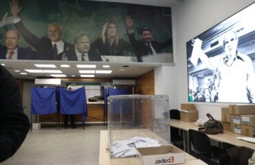 ΠΑΣΟΚ: Παράταση εκλογών για την ανάδειξη συνέδρων λόγω αυξημένης συμμετοχής