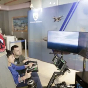 Λαμία: Παιδιά «πέταξαν» με μαχητικά αεροσκάφη μέσα από προσομοιωτές πτήσης F-16 και F-35