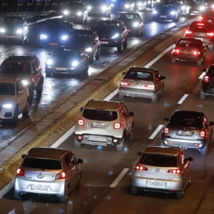 Λεωφόρος Βουλιαγμένης: Καραμπόλα τριών οχημάτων – Τραυματίστηκε ελαφρά ένα άτομο