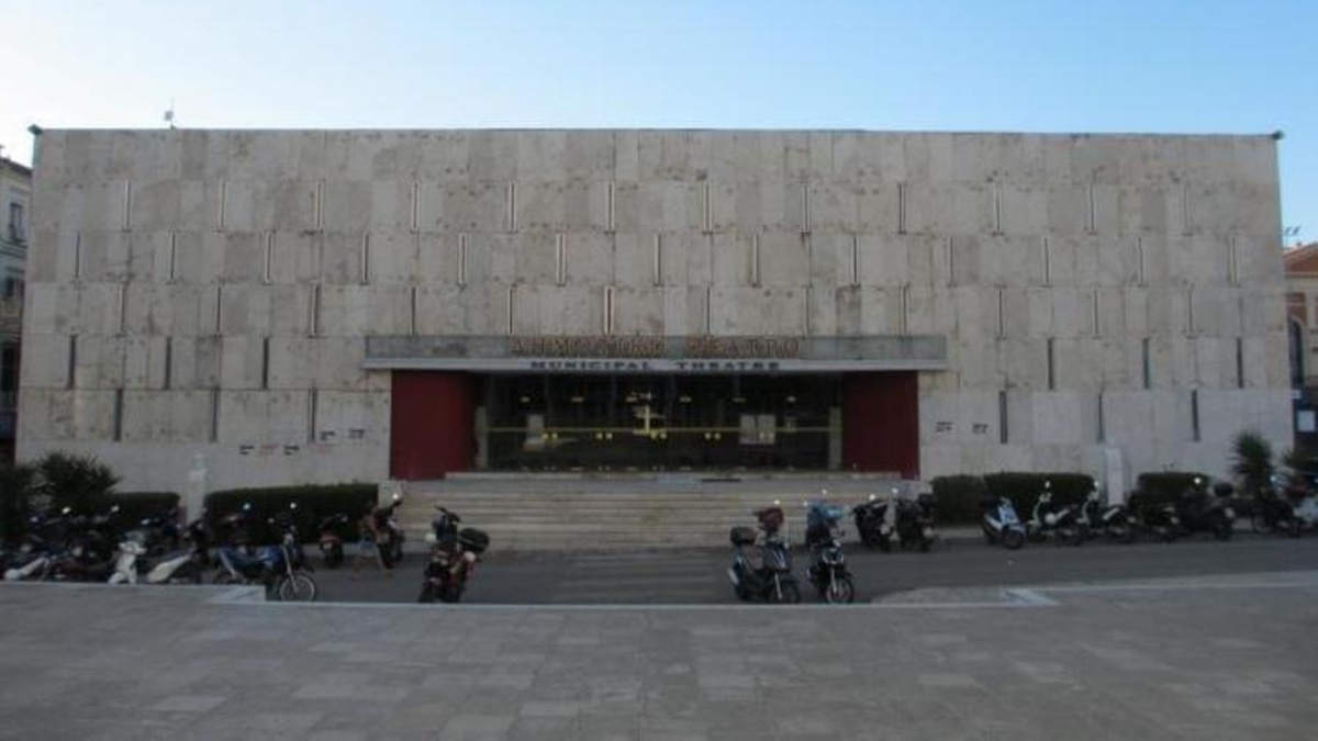 Κέρκυρα: 13χρονη έπεσε στο κενό από τη σκηνή του Δημοτικού Θεάτρου