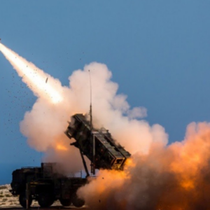 Πύραυλος τύπου «Burkan» της Χεζμπολάχ έπληξε την πόλη Ναχαρίγια στο Ισραήλ