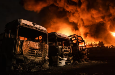 Οργή στο Ιράν: Η ισραηλινή Αεροπορία βομβάρδισε εγκαταστάσεις πετρελαίου στην Τεχεράνη – «Αυτό είναι οικοκτονία»