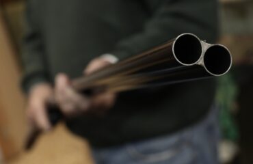 Θεσσαλονίκη: Χειροπέδες σε ηλικιωμένο που απειλούσε τους γείτονές του με κυνηγετικές καραμπίνες