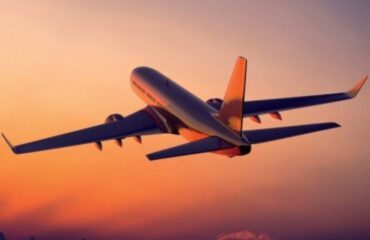 Πώς συνεχίζουν να πετάνε τα αεροπλάνα εν μέσω πολέμου – Ο ρόλος των ελεγκτών εναέριας κυκλοφορίας