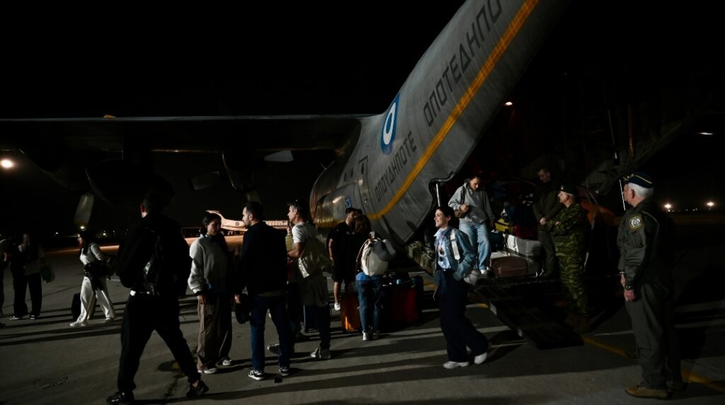 Ακυρώθηκε πτήση επαναπατρισμού Ελλήνων από το Ντουμπάι