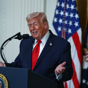 Ν.Τραμπ: «Η σύγκρουση με το Ιράν δεν θα έχει μεγάλη διάρκεια – Οι τιμές του πετρελαίου θα πέσουν σαν πέτρα»