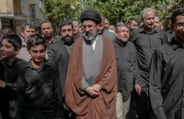 Στη Μόσχα έως το τέλος του πολέμου στον Κόλπο ο Μοτζτάμπα Χαμενεΐ