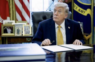 Ν.Τραμπ: «Ήταν… αδύναμος ο διευθυντής του Εθνικού Κέντρου Αντιτρομοκρατίας που διαφωνούσε για το Ιράν»