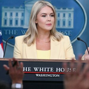 Επίθεση από Λευκό Οίκο κατά του παραιτηθέντος Τζο Κεντ: «Γελοίο  ότι ο Τραμπ πιέστηκε από το Ισραήλ»