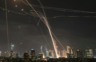 Βίντεο: Το Iron Dome αναχαιτίζει ρουκέτες της Χεζμπολάχ