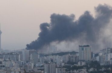 IDF: Πραγματοποιεί «τεράστιο κύμα επιθέσεων» στις ιρανικές πόλεις