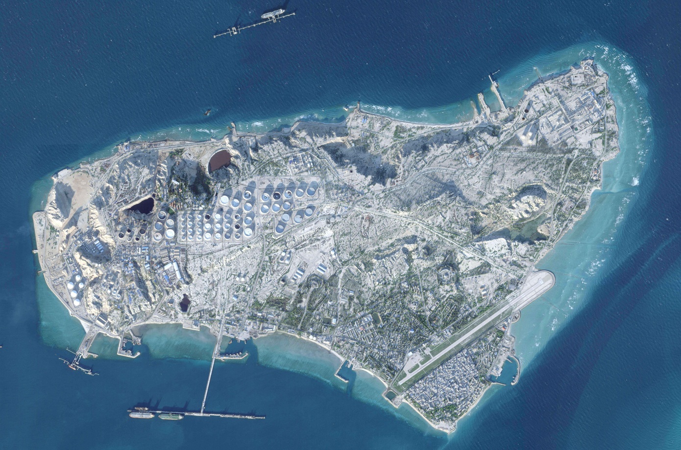 Ιράν: «Το νησί Χαργκ θα γίνει νεκροταφείο για όσους σχεδιάζουν να εισβάλουν σε αυτό»