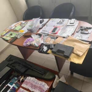 Τεράστια επιχείρηση της ΕΛΑΣ σε Κρήτη, Αττική & Βοιωτία: Τέλος σε κύκλωμα εμπορίας αλλοδαπών – Πώς δρούσαν (φωτο)