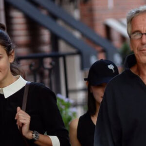 Πρώην μοντέλο και «βοηθός» του Τ.Επστάιν «σπάει» την σιωπή της: «Με εκβίαζε πάνω από 10 χρόνια»