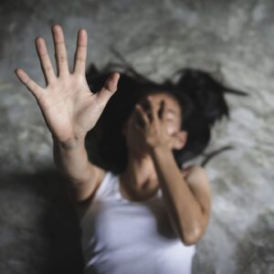 Βέροια: 24χρονη βρέθηκε βαριά τραυματισμένη σε πυλωτή πολυκατοικίας