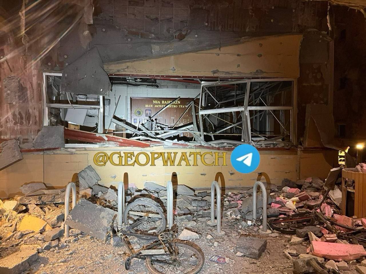 Μπαχρέιν: Εικόνες από την ισοπεδωμένη αμερικανική ναυτική βάση στο Μπαχρέιν