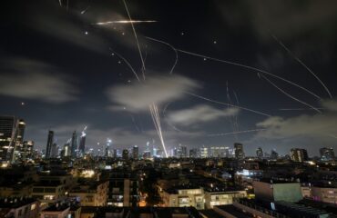 Νύχτα κόλασης στο Ισραήλ: Πώς θα αντέξει ο άμαχος πληθυσμός τέτοια καταστροφή