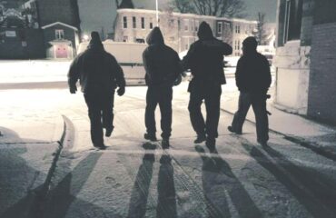 Θεσσαλονίκη: Τρεις ανήλικοι Ρομά απείλησαν 15χρονο ότι θα τον χτυπήσουν και τον λήστεψαν