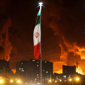 Προειδοποιεί το Ιράν μετά το πλήγμα στο South Pars: «Η απάντησή μας θα είναι πολύ πιο σκληρή»