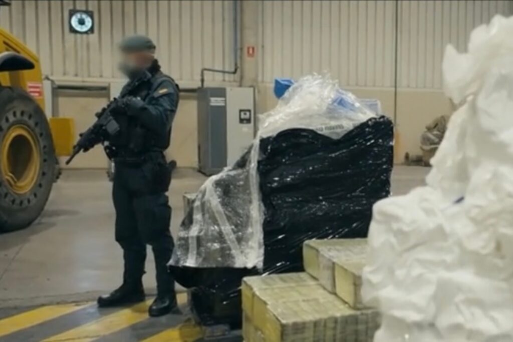 Δείτε πώς καταστρέφουν την κοκαΐνη που έχει κατασχεθεί – Ολόκληρη η διαδικασία