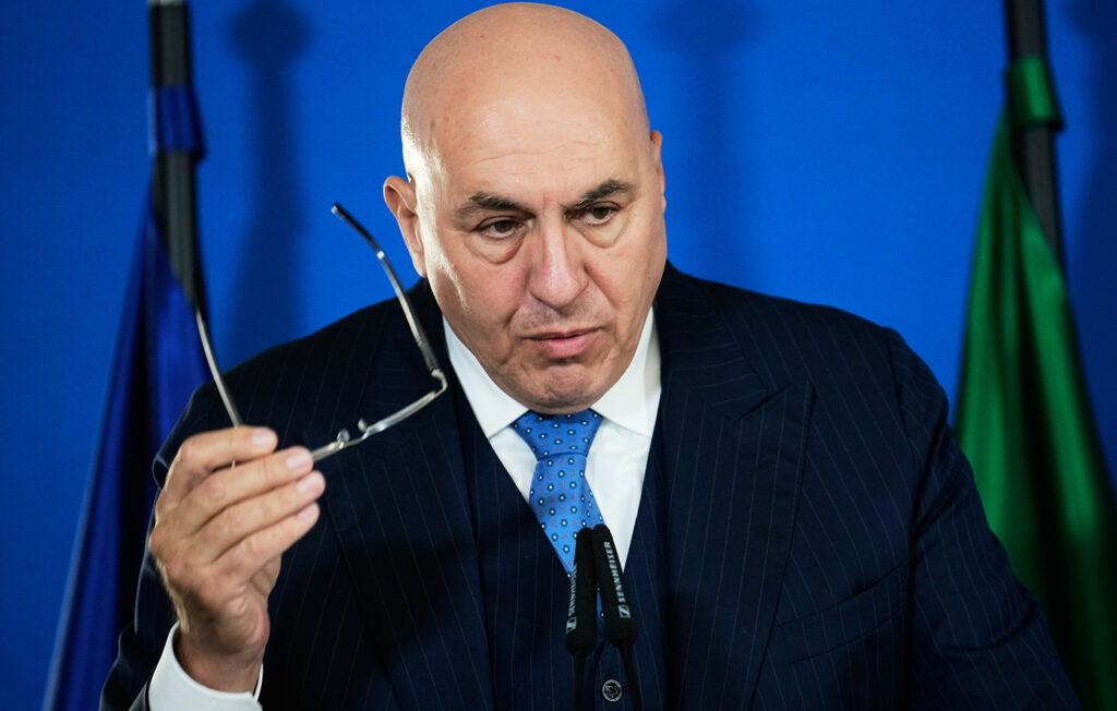 Ιταλός ΥΠΑΜ: «Δεν εμπλεκόμαστε στον πόλεμο αλλά δεν αποκλείουμε τρομοκρατικά χτυπήματα»