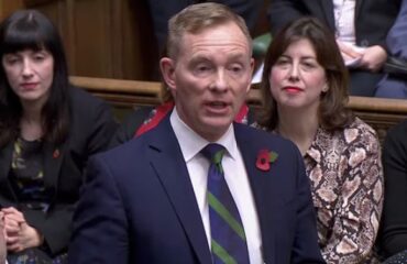 Βρετανός υπουργός Εμπορίου κατά ΗΠΑ: «Η επιχείρηση στο Ιράν ήταν κακώς σχεδιασμένη»