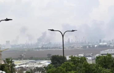 Το Ιράν χτύπησε το διυλιστήριο BAZAN στη Χάιφα του Ισραήλ – Εκεί παράγεται το 60% των καυσίμων της χώρας (βίντεο)