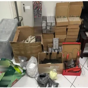 Άγιος Δημήτριος: Ανήλικος κατασκεύασε πάνω από 6.500 κροτίδες… μέσα στο δωμάτιό του (φώτο)