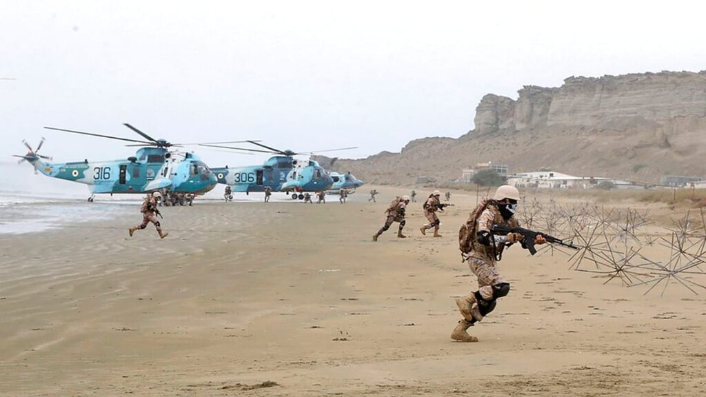 Ιράν: «Θα κτυπήσουμε το εμιράτο Ρας αλ Χαιμάχ των ΗΑΕ αν οι ΗΠΑ επιτεθούν στο νησί Χαργκ»