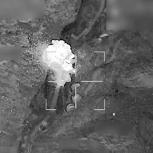 CENTCOM: Νέα πλάνα από τα πλήγματα κατά ιρανικών στρατιωτικών στόχων