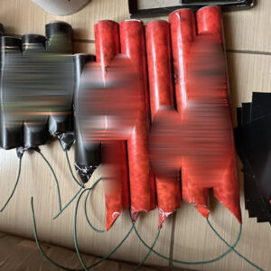 Έφοδος της ΕΛΑΣ σε σπίτι 23χρονου στη Νίκαια: Βρέθηκαν 1.153 κροτίδες και 5 ναυτικές φωτοβολίδες