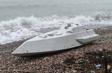 Τουρκία: UMV φορτωμένο με πυρομαχικά ξεβράστηκε σε παραλία στο Ορντού – Δείτε φωτογραφίες