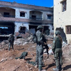 Βίντεο: Ισραηλινοί στρατιώτες προκαλούν ζημιές σε σπίτια εκτοπισμένων στο νότιο Λίβανο