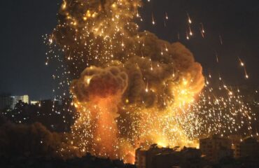 Μεγάλο ιρανικό κτύπημα στην ισραηλινή πόλη Αράντ – Βομβαρδίστηκαν οι βάσεις των ΗΠΑ σε Μπαχρέιν, Κουβέιτ & Ιράκ