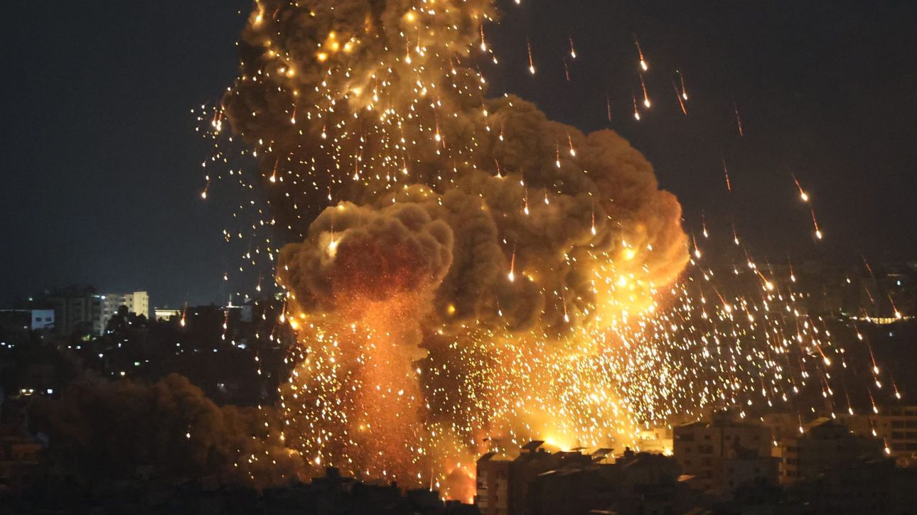 Μεγάλο ιρανικό κτύπημα στην ισραηλινή πόλη Αράντ – Βομβαρδίστηκαν οι βάσεις των ΗΠΑ σε Μπαχρέιν, Κουβέιτ & Ιράκ