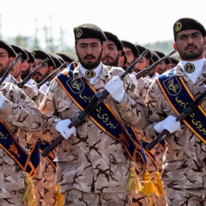 Φρουροί της Επανάστασης: «Περιμένουμε με ανυπομονησία την άφιξη των Αμερικανών Πεζοναυτών»