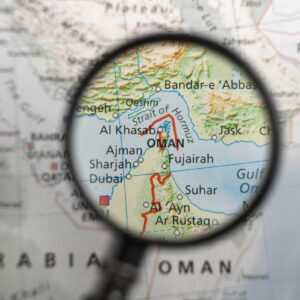 Θα χρειαστούν χρόνια για να αποκατασταθεί η ελεύθερη ναυσιπλοΐα στα Στενά του Ορμούζ