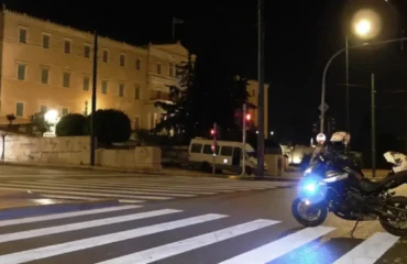 Βουλή: Νέο βίντεο – ντοκουμέντο από το δυστύχημα που στέρησε τη ζωή στον 63χρονο μοτοσυκλετιστή