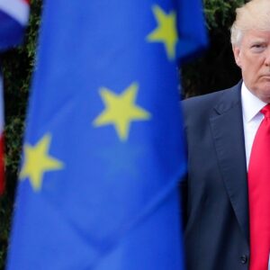 O  Μαρκ Ρούτε προσπαθεί να γεφυρώσει το χάσμα μεταξύ Τραμπ και Ευρωπαίων: «Να ενωθούμε»