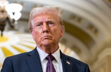 N.Tραμπ: Ανακοίνωσε πως θα αναπτύξει πράκτορες της ICE στα αεροδρόμια για «ενίσχυση της ασφάλειας»