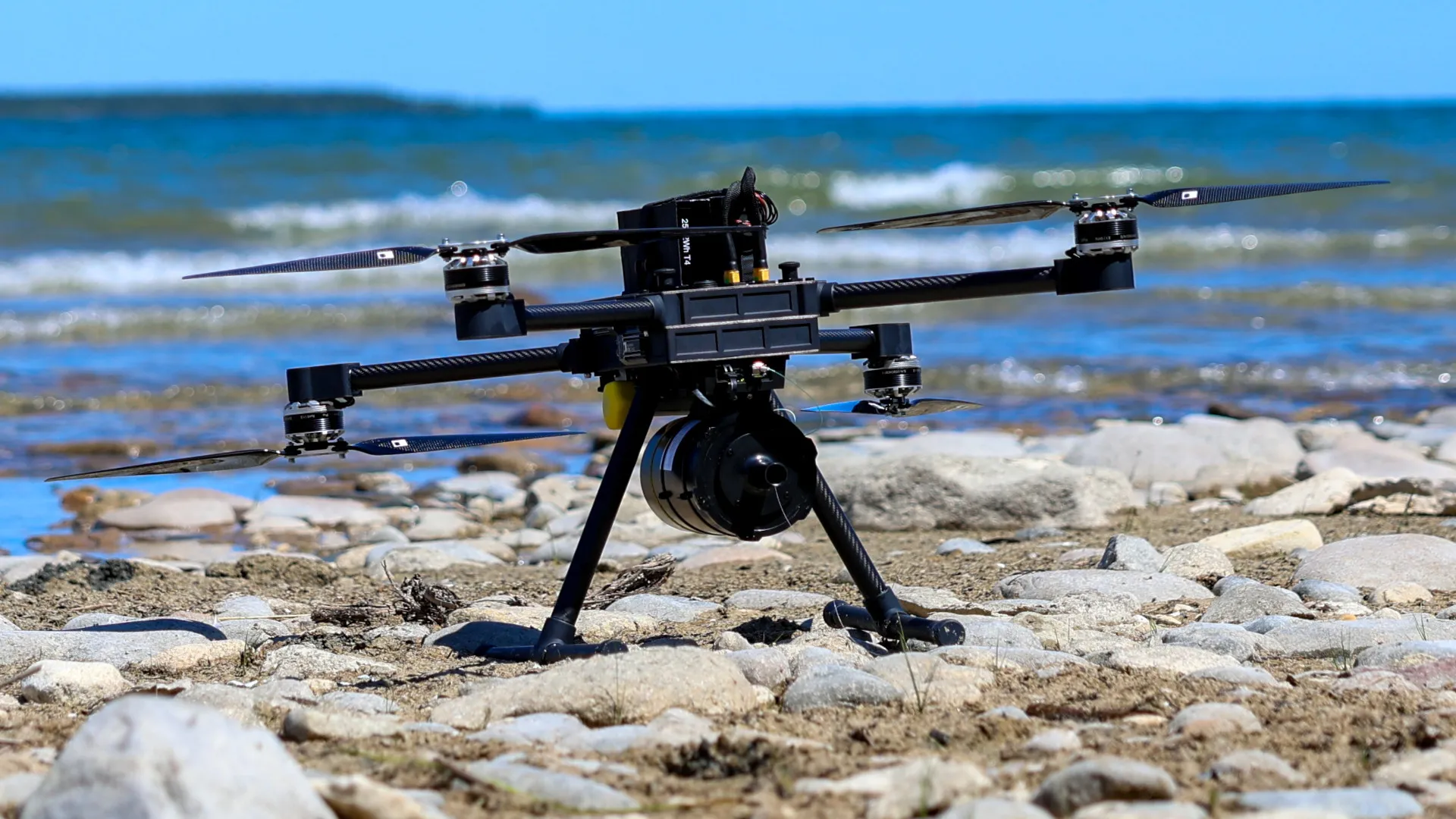 Μιανμάρ: Αντάρτες του CDF επιτέθηκαν με FPV σε κυβερνητικό κτίριο