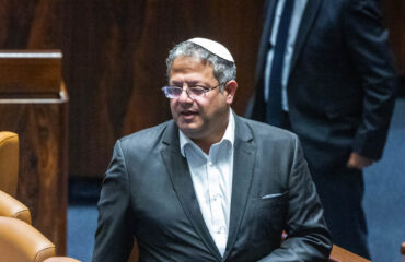 Εξοργισμένοι οι κάτοικοι στην Αράντ με τον υπουργό Εθνικής Ασφαλείας μετά το ιρανικό πλήγμα: «Φύγε από την πόλη»