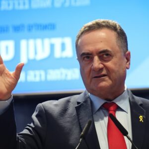 Ισραηλινός υπουργός Άμυνας κατά Ιράν: «Αν συνεχιστούν οι επιθέσεις θα κτυπήσουμε σκληρά – Θα πάτε δεκαετίες πίσω»