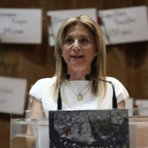 Μ.Καρυστιανού για έναρξη δίκης Τεμπών: «Κολοβή η αυριανή δίκη αλλά η Νέμεσις και η Τίσις κοντοζυγώνουν»