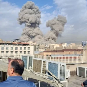 Το Ισραήλ εξαπέλυσε νέο γύρο αεροπορικών επιδρομών κατά της Τεχεράνης μετά τις δηλώσεις Ν.Τραμπ