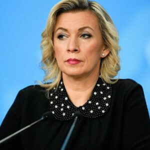 Μ.Ζαχάροβα: «Η σύγκρουση στην Ουκρανία μπορεί να καταλήξει σε παράδοση της κυβέρνησης του Κιέβου»